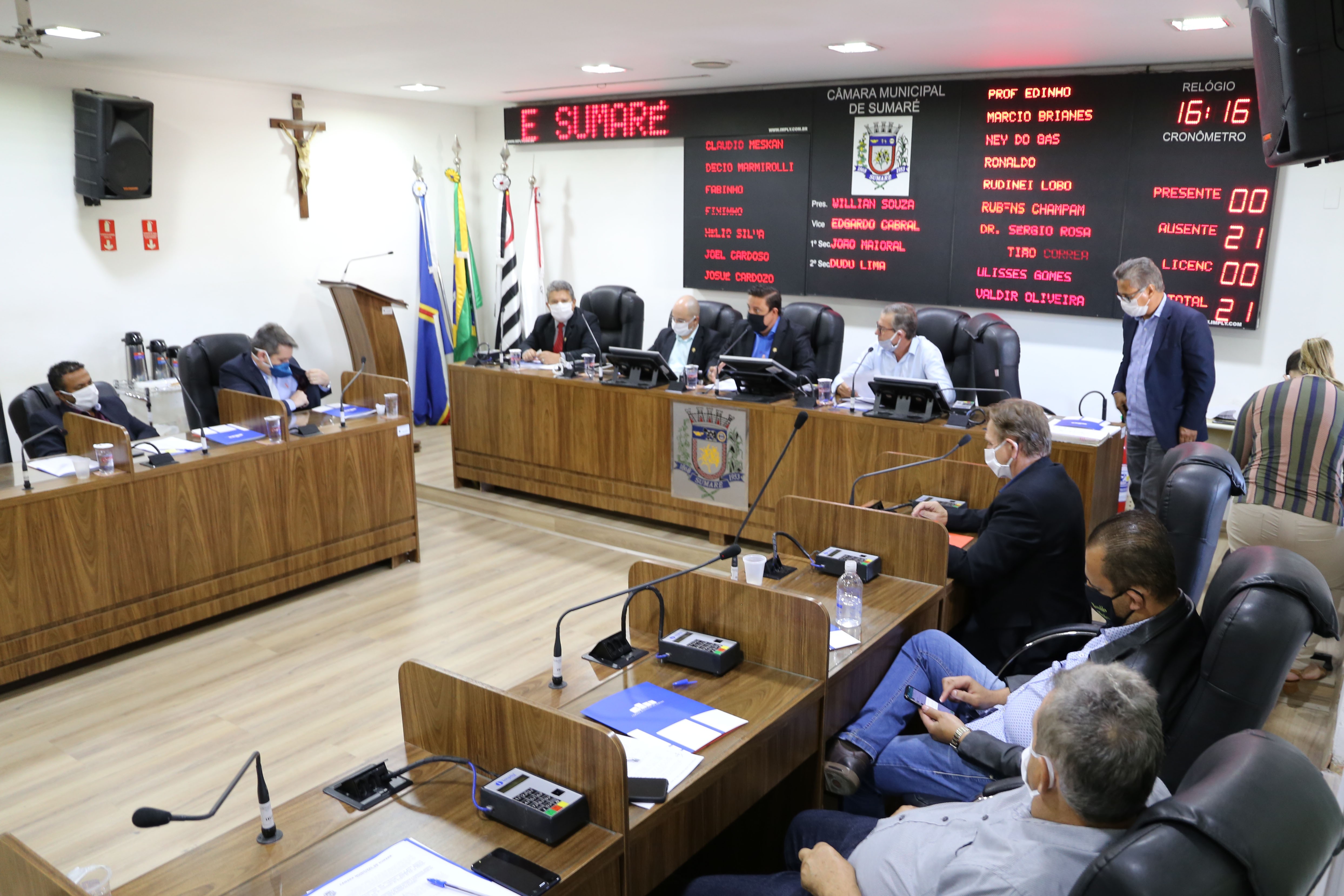 Vereadores votam quatro PLs na sessão desta terça-feira